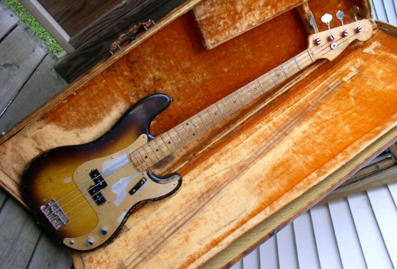 Fender Precision Bass 1958 Vintage Guitar 1.jpg